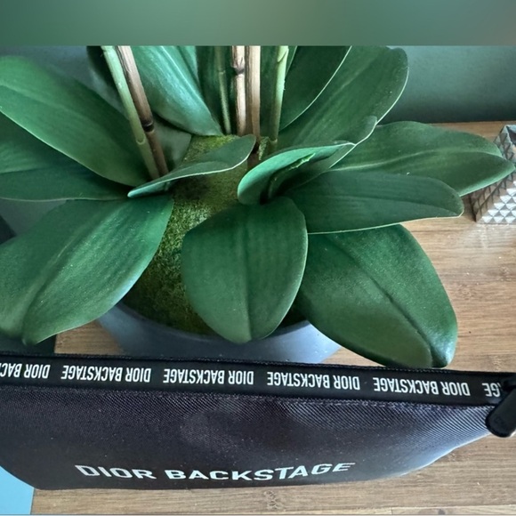 DIOR Backstage Black Mesh Zip Large Cosmetic Makeup Travel Bag Ltd NEW HOLIDAY - Picture 3 of 3